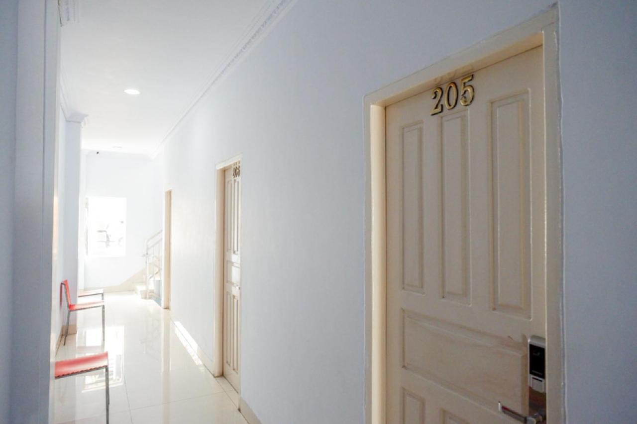 RedDoorz @ Hotel Bravo Pantai Kamali Bau Bau Baubau Zewnętrze zdjęcie