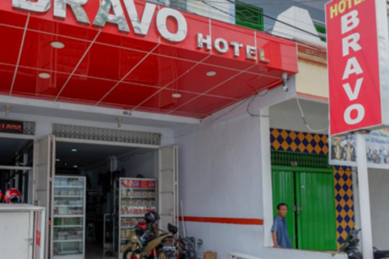 RedDoorz @ Hotel Bravo Pantai Kamali Bau Bau Baubau Zewnętrze zdjęcie