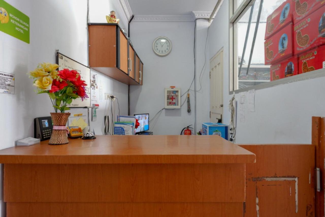 RedDoorz @ Hotel Bravo Pantai Kamali Bau Bau Baubau Zewnętrze zdjęcie